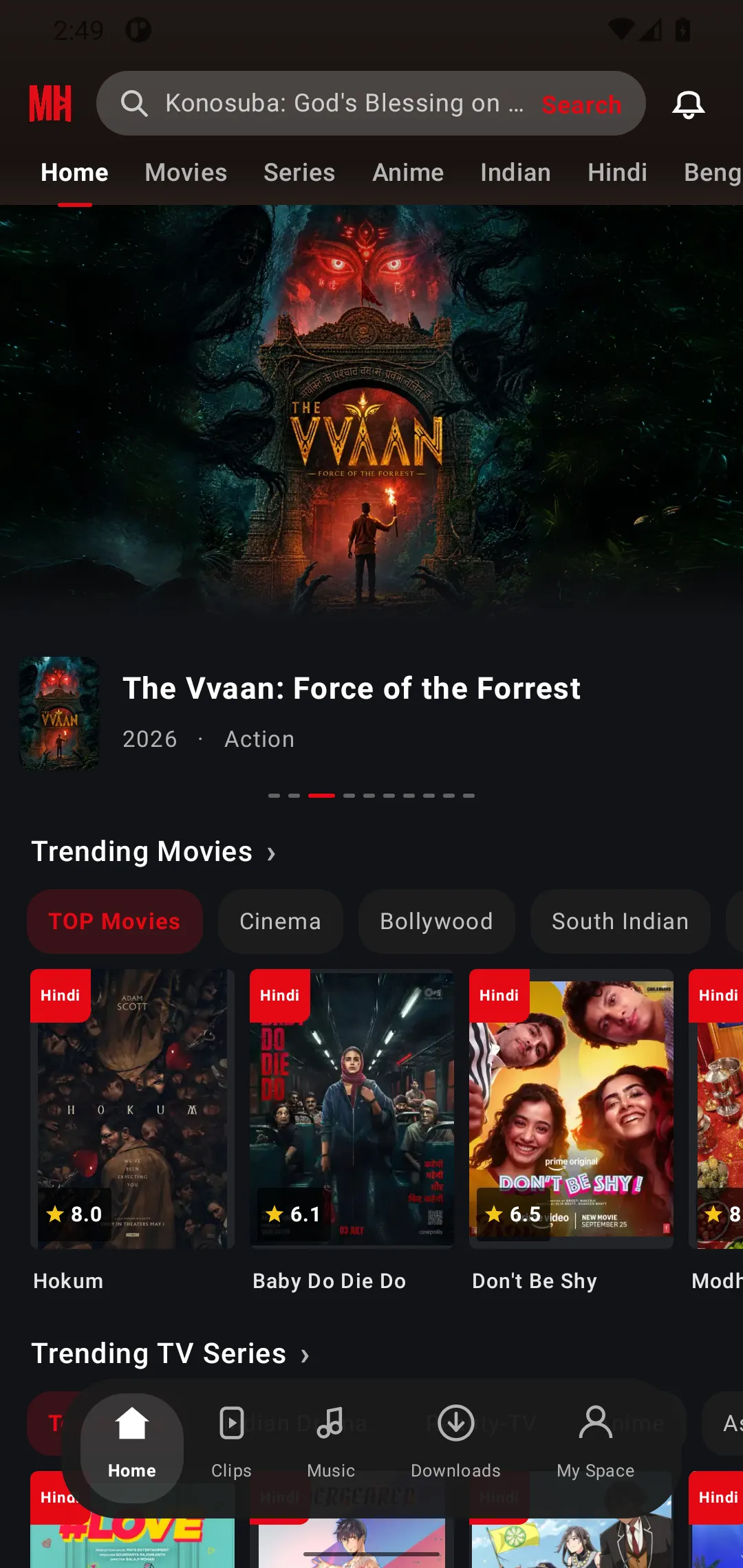 MovieHouse home screen on an Android phone: search, category tabs and Trending Movies with ratings.